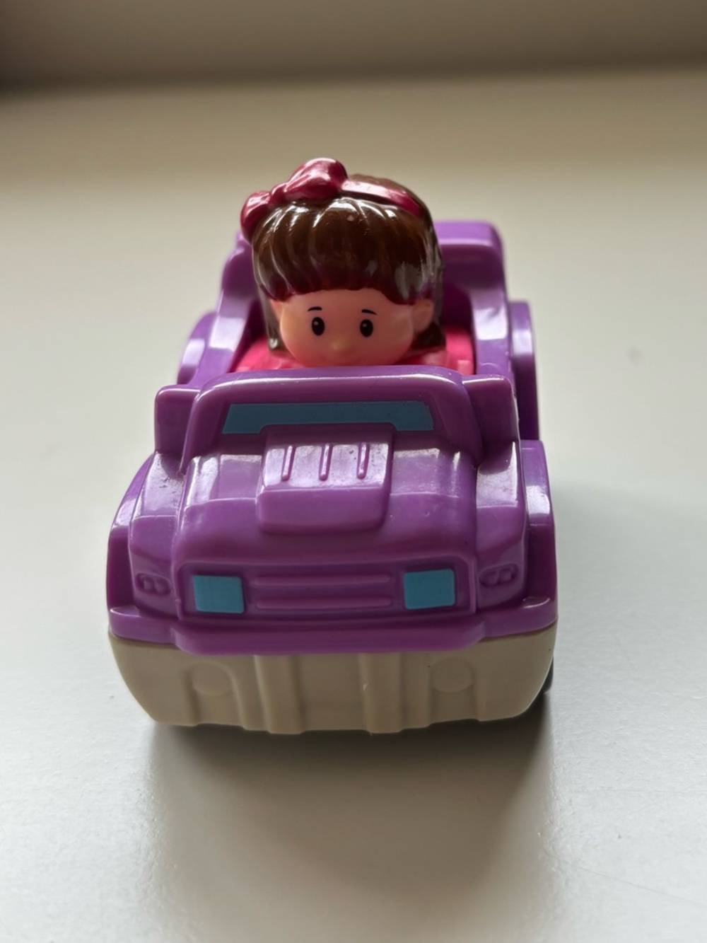 Little people “Mia” wheelie